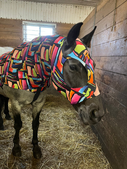 LARGE PONY/SMALL HORSE SLINKY. FREE CHARM