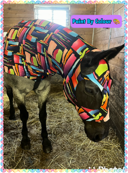 LARGE PONY/SMALL HORSE SLINKY. FREE CHARM