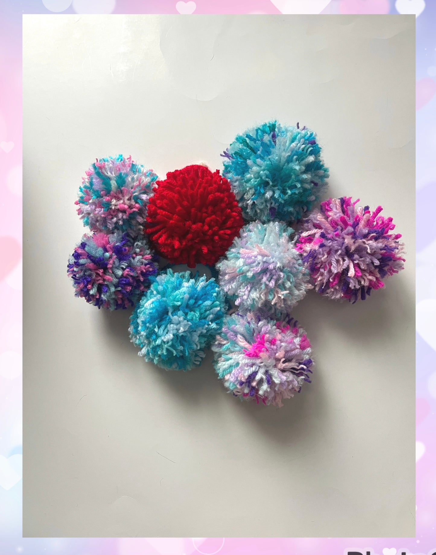 POM POMS & FLOWERS
