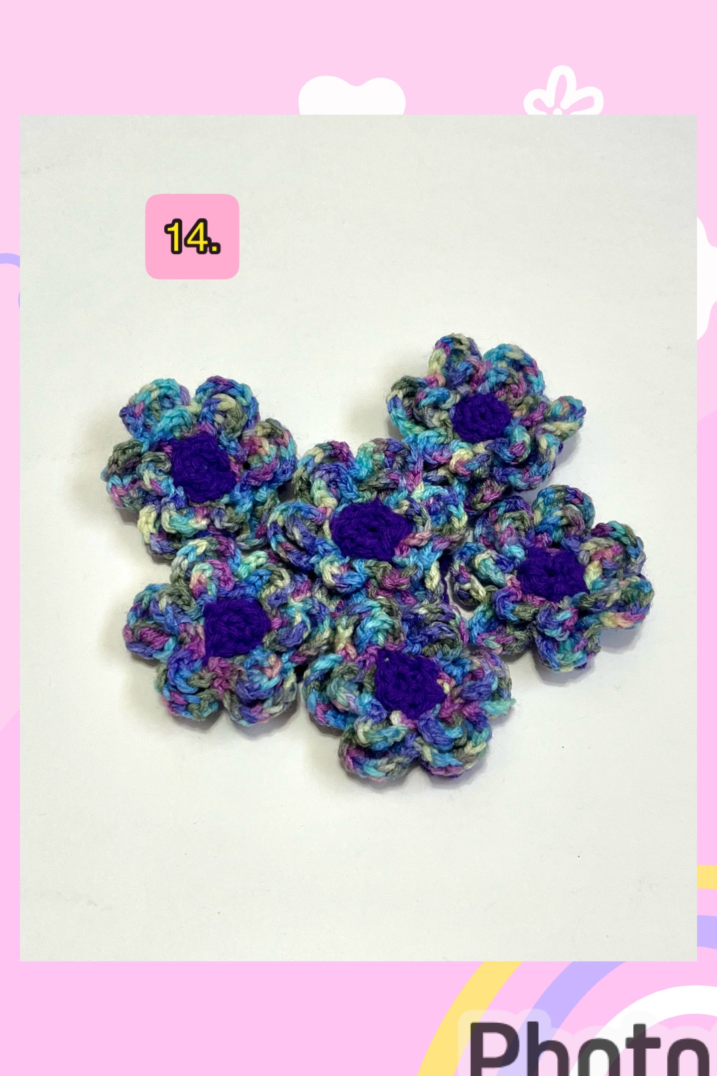 POM POMS & FLOWERS