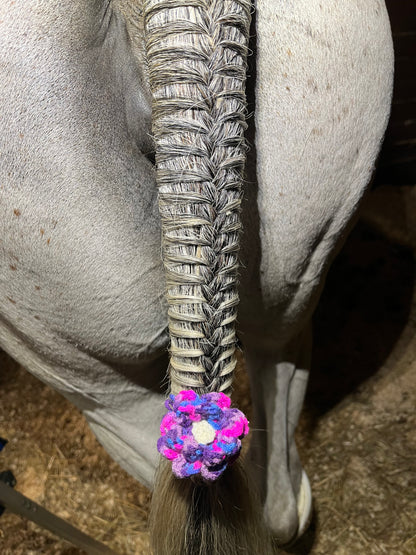 POM POMS & FLOWERS